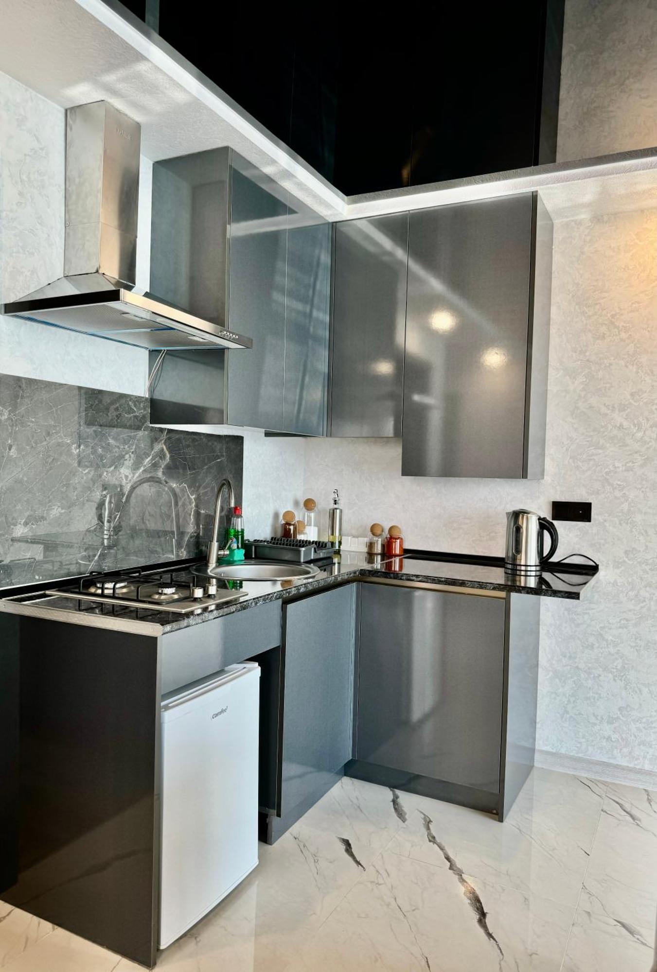 Pearl Apartment *